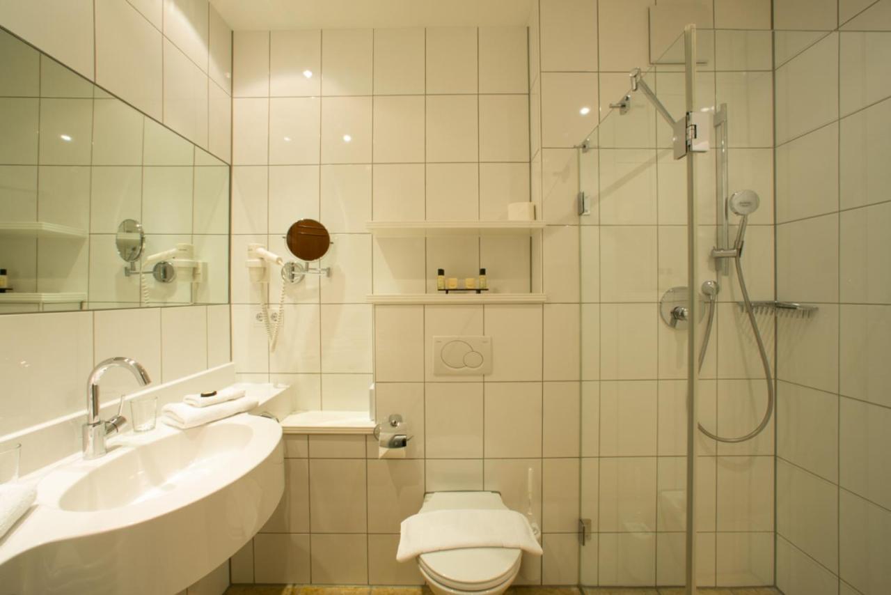 Hotel Hirsch オーバーシュタウフェン エクステリア 写真