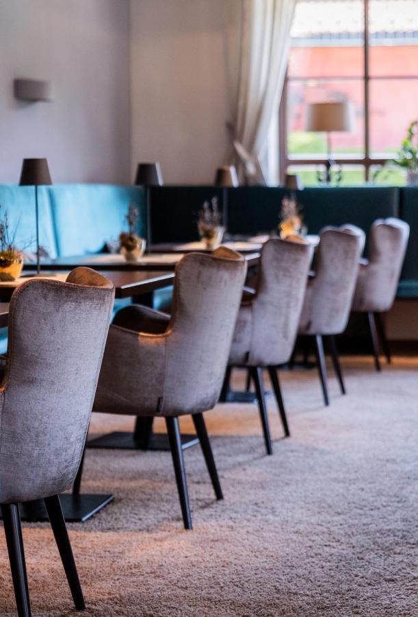 Hotel Hirsch オーバーシュタウフェン エクステリア 写真