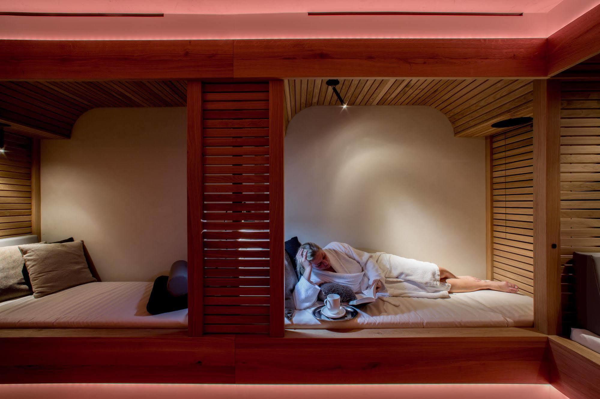 Hotel Hirsch オーバーシュタウフェン エクステリア 写真